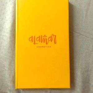 Alamar Reina Del Caribe Eyeshadow Palette